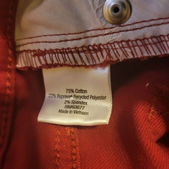 St John's Bay rhubarb red jeans Women's 2P made Rise NWT - Picture 8 of 9